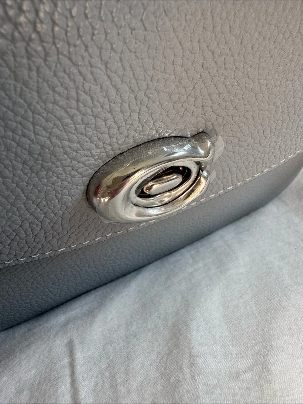 Coach Cassie Crossbody 19 bag - Picture 8 of 13